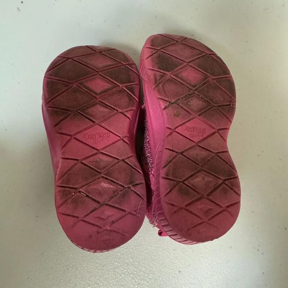 OshKosh Slip On Sneakers Girl's 6 Pink Sparkle Play Shoes Easy No Tie Spring